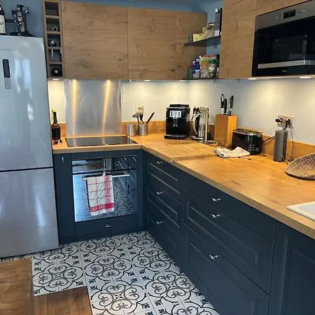 - Odeon Apartmán Paříž